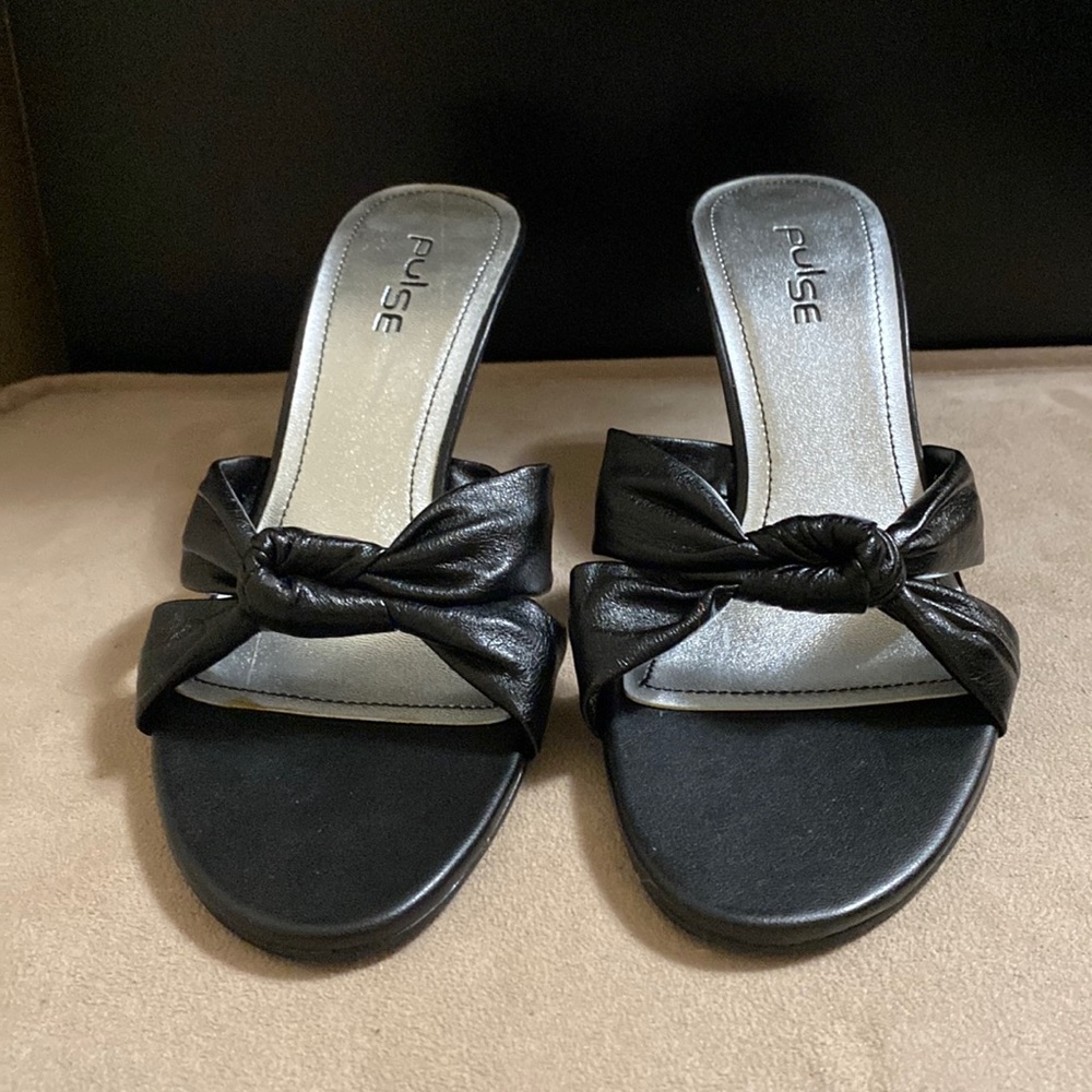 Brand New Cute Pulse Heels